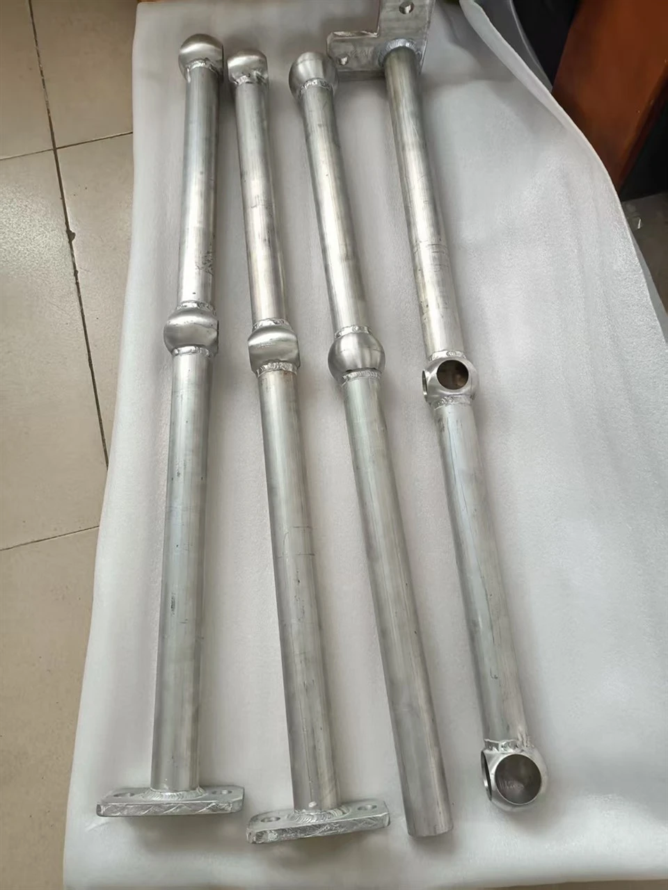Aluminium Ball Joint Stanchion suppliers